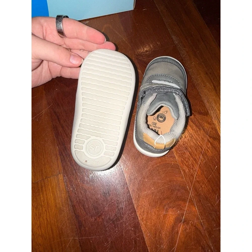 Stride Rite 360 Nick Boys Grey Sneakers Wide Fit Shoes Size 6M